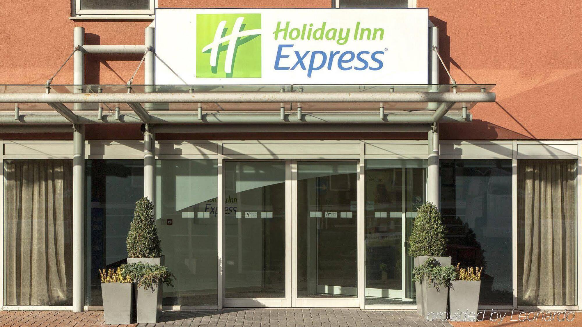Holiday Inn Express London Limehouse, An Ihg Hotel Dış mekan fotoğraf